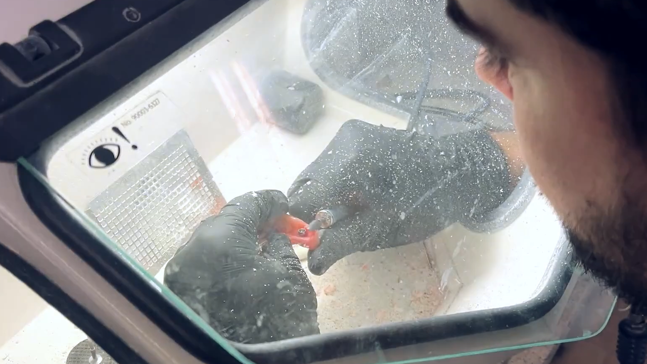 Tennene formes og pusses